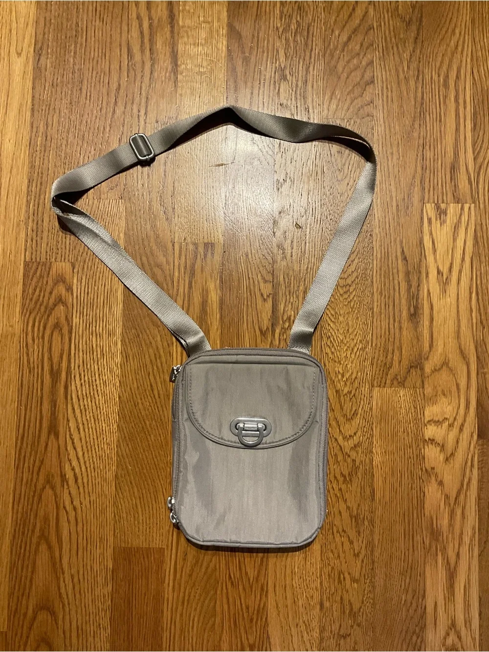 Baggallini compact crossbody